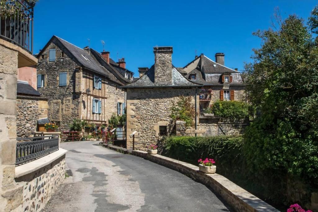 Apartment T 2 Dans Village 3 *** A Saint Geniez 2 Piscines Chauffee